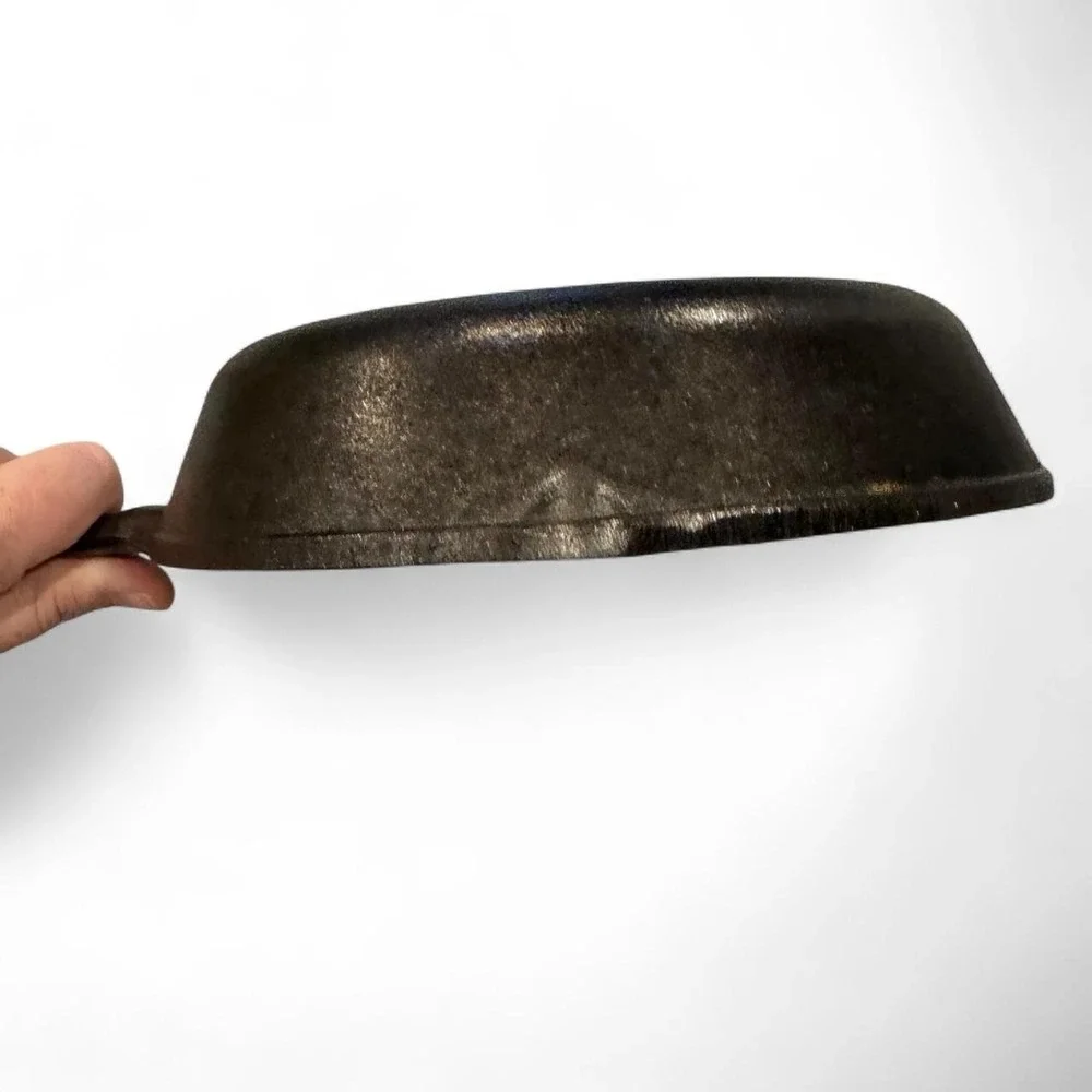 Lodge No 5 Cast Iron Skillet 8